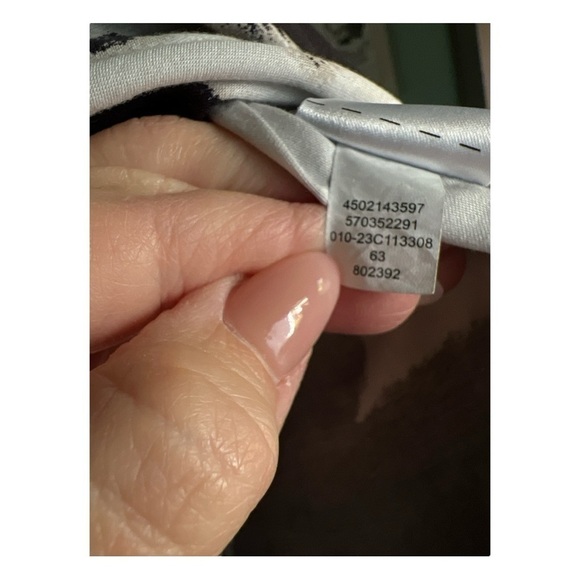 Chico’s Long Sleeve No Iron Black Floral Button Down Stretch Tunic Sz 2.5 US 14 - Picture 14 of 15